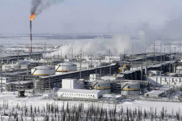 مصفاة نفط في روسيا (رويترز)