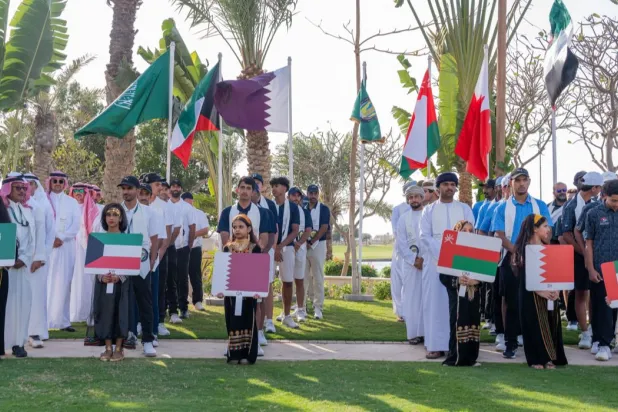 جانب من استعراض الفِرق المشارِكة في البطولة (الشرق الأوسط)