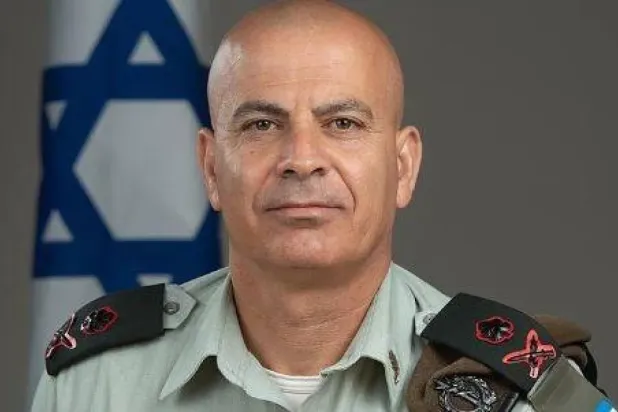 Suriyeli Dürzilerin Golan Tepeleri'ndeki İsrail yerleşimlerinde çalışmasına izin veren program üzerinde çalışan General Gassan Alyan (İsrail Ordusu)