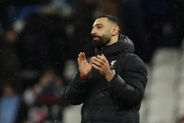 هل يحصد محمد صلاح الكرة الذهبية هذا العام؟ (رويترز)