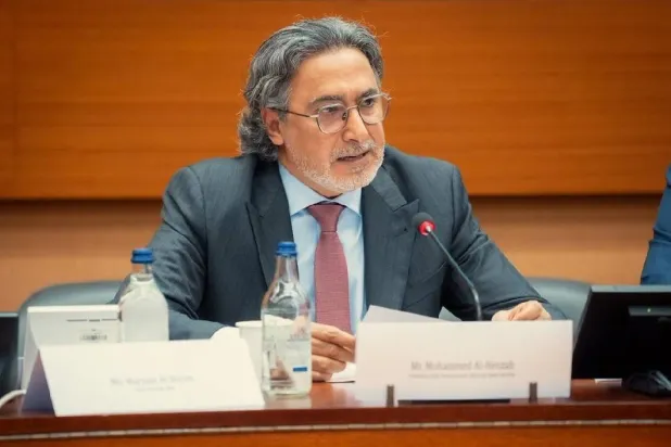 محمد بن حنزاب رئيس المركز الدولي للأمن الرياضي خلال كلمته (قنا)