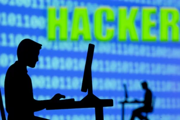 التقرير يكشف ارتفاعاً حاداً في برامج سرقة المعلومات الضارة عام 2024 (رويترز)