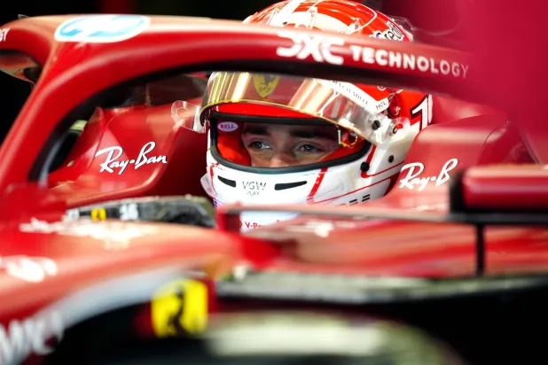 شارل لوكلير سائق فيراري تألق في اختبارات البحرين (د.ب.أ)