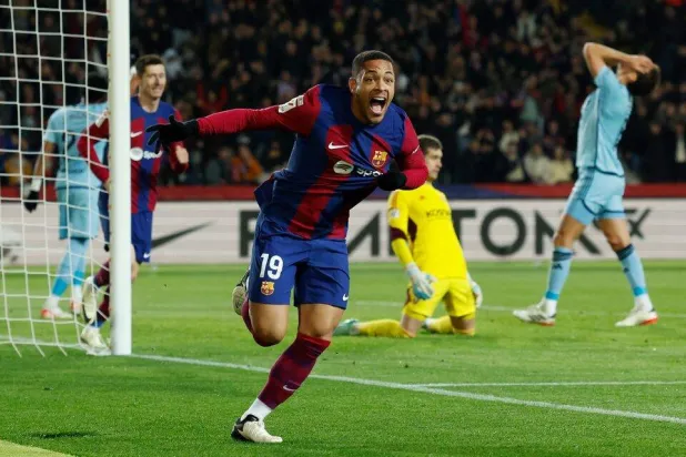 البرازيلي فيتور روكي يترك برشلونة إلى بالميراس (رويترز)