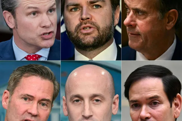 صورة مركَّبة يظهر فيها وزير الدفاع الأميركي بيت هيغسيث ونائب الرئيس جي دي فانس ومدير وكالة الاستخبارات المركزية «سي آي إيه» جون راتكليف ومستشار الأمن القومي مايك والتز ونائب كبيرة موظفي البيت الأبيض لشؤون السياسة مستشار الأمن الداخلي ستيفن ميلر ووزير الخارجية ماركو روبيو الذين تبادلوا رسائل نصية في دردشة جماعية تضمنت خططاً لشن ضربات ضد الحوثيين في اليمن (أ.ف.ب)