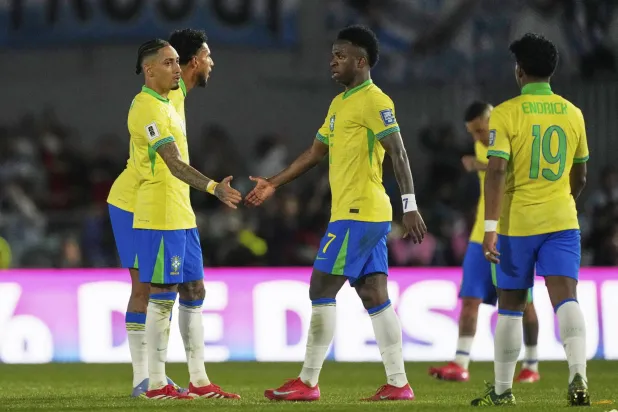 هزيمة البرازيل الثقيلة من الأرجنتين أثارت التساؤلات (أ.ب)