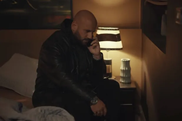 أحمد مكي في لقطة من مسلسل «الغاوي» (الشركة المنتجة)