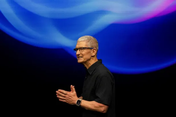 Açılış konuşmasını Apple'ın CEO'su Tim Cook yapıyor (Reuters)