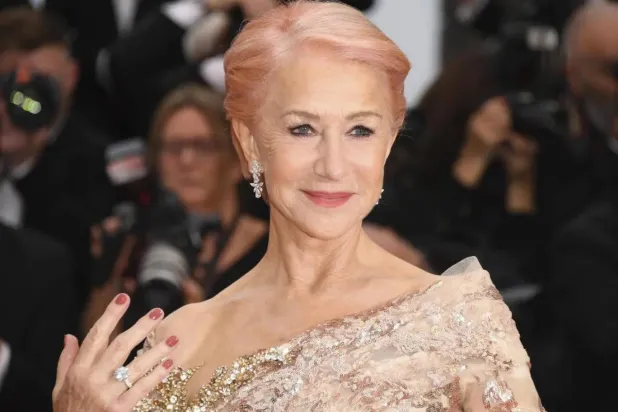 Helen Mirren, James Bond serisini "derin cinsiyetçiliği" nedeniyle eleştirdi (AP)