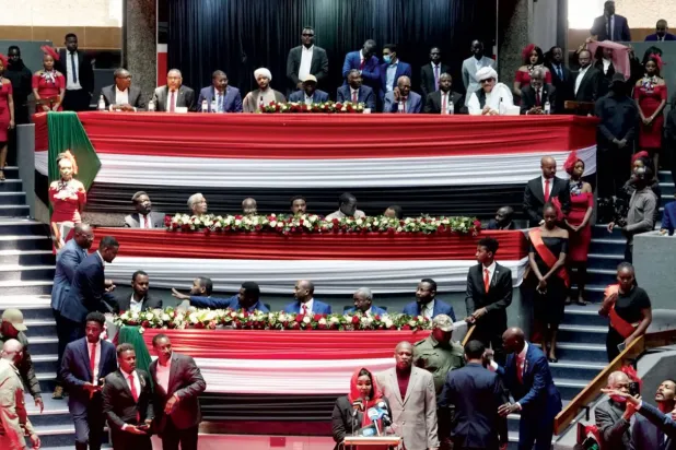 Sudanlı siyasi ve askeri grupların temsilcileri Sudan'da paralel bir hükümet kurmak için Nairobi'de 18 Şubat 2025 (DPA)