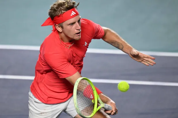 الإسباني أليخاندرو دافيدوفيتش فوكينا يواصل تألقه في أكابولكو (أ.ف.ب)