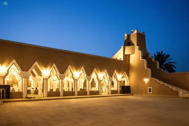 تصل طاقة مسجد القبلي الاستيعابية إلى 440 مصلياً بعد انتهاء أعمال صيانته (واس)