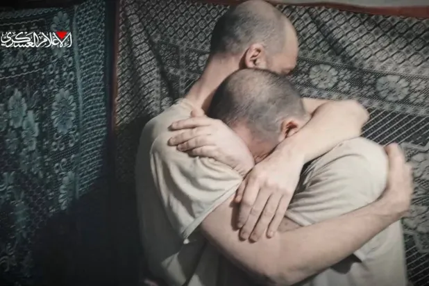 لقطة من الفيديو الذي نشرته «كتائب القسام»