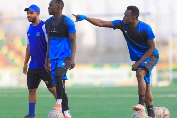 يستضيف الأهلي الهلال مطلع الشهر المقبل في القاهرة (حساب الهلال السوداني في «فيسبوك»)