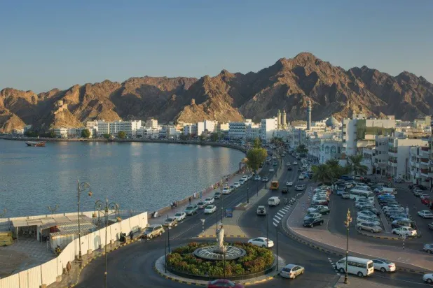 جانب من العاصمة العمانية مسقط (أ.ف.ب)