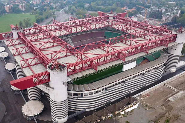 ملعب سان سيرو بمدينة ميلانو (نادي ميلان)