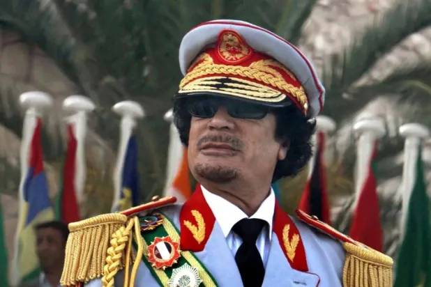 الرئيس الليبي الراحل معمّر القذافي (إ.ب.أ)