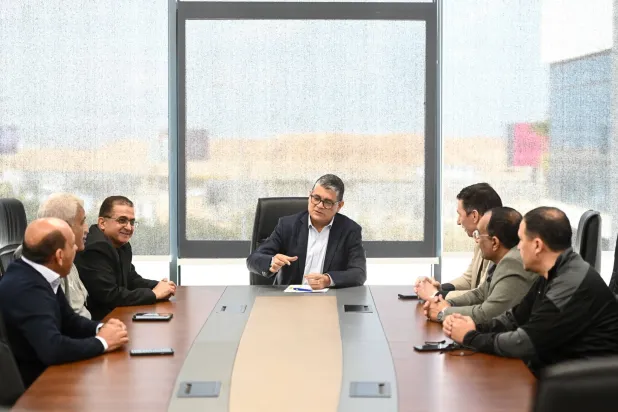 جانب من اجتماع الكولومبي أوسكار رويز بأعضاء لجنة الحكام (الاتحاد المصري)