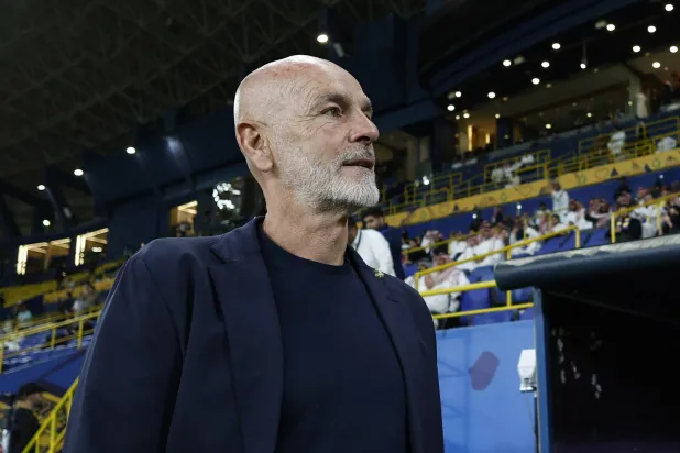 ستيفانو بيولي مدرب فريق النصر (رويترز)