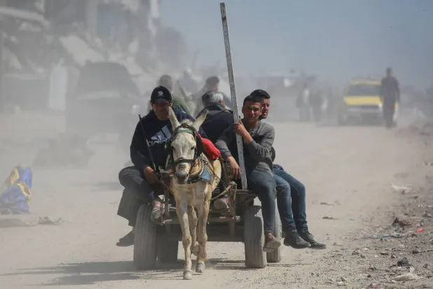 عبور نحو 3500 فلسطيني حتى الآن إلى مصر من قطاع غزة من خلال معبر رفح (أ.ف.ب)