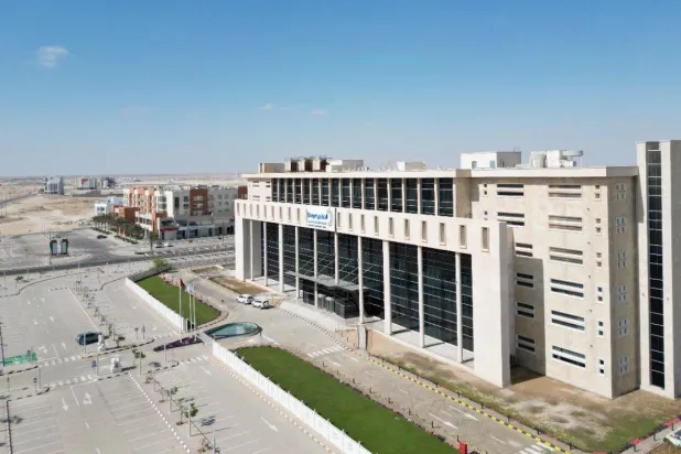 المبنى الرئيسي للمنطقة الاقتصادية الخاصة بالدقم (وكالة الأنباء العمانية)