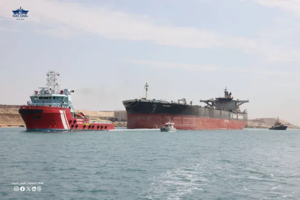 عملية قطر حاملة بترول يونانية عبر قناة السويس بعد تعرضها لهجمات من جماعة الحوثيين (هيئة قناة السويس)