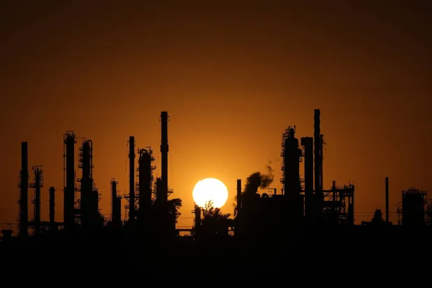 مصفاة نفط في ماكفيرسون بكانساس (أ.ب)