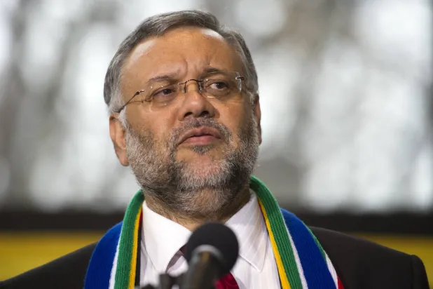 سفير جنوب أفريقيا لدى الولايات المتحدة إبراهيم رسول (أ.ب)