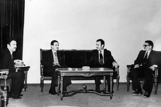 A meeting between Assad and Jumblatt, attended by Toufic Sultan (left) and Abdullah al-Ahmar (Toufic Sultan File).

 