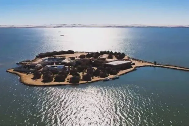 جزيرة طغاغين... سحر المياه والإستجمام  (منتجع طغاغين- إنستغرام)