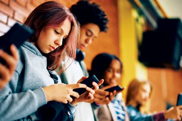 الصداقة الإنسانية الحقيقية تؤثر في الصحة النفسية بـ«قوة»