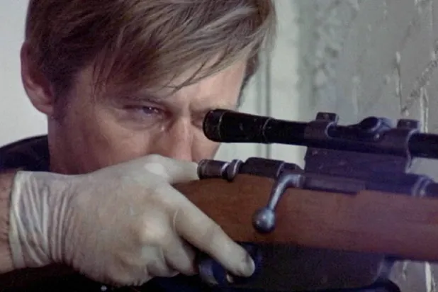 من «قرار تنفيذي» (ناشيونال جنرال بيكتشرز)