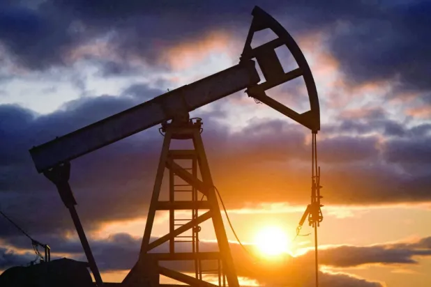 FILE PHOTO: A view shows an oil pump jack outside Almetyevsk in the Republic of Tatarstan, Russia, June 4, 2023. REUTERS/Alexander Manzyuk/File Photo
