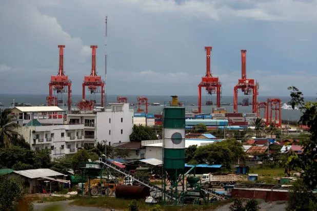 ميناء سيهانوكفيل المستقل في كمبوديا (رويترز)