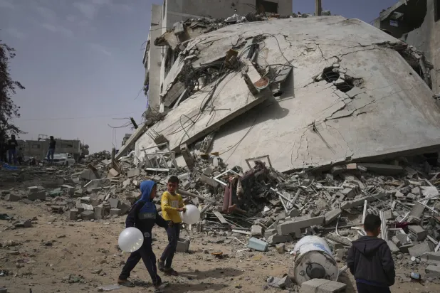 قالت «كتائب القسام» إنها قصفت مدينة أسدود برشقة صاروخية رداً على المجازر الصهيونية في غزة (أ.ب)