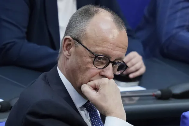 فريدريش ميرتس المستشار الألماني المنتظر ما زال يعمل على تشكيل حكومته (أ.ب)