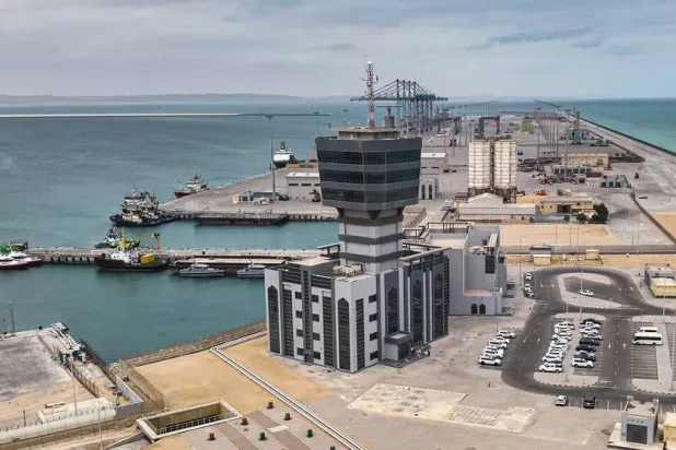 القانون الجديد للمناطق الاقتصادية الخاصة والمناطق الحرة في سلطنة عُمان يربط الإعفاء الضريبي بالتوظيف وزيادة المحتوى المحلي (العمانية)