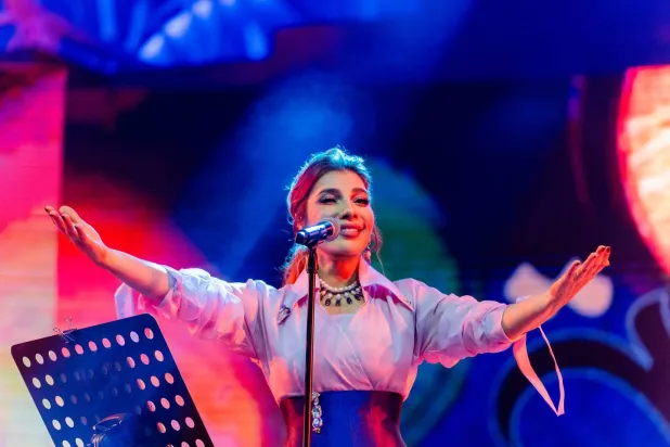 أصالة تقدم أغنياتها في القرية العالمية بدبي (القرية العالمية) 