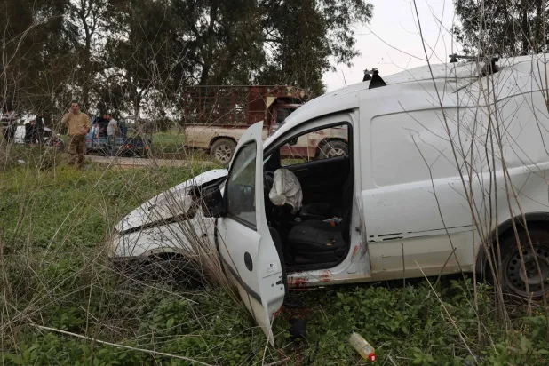 من موقع غارة إسرائيلية بالقرب من بلدة مرجعيون في جنوب لبنان... 7 أبريل 2025 (أ.ف.ب)