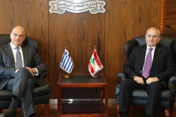 خلال اللقاء بين وزير الدفاع اللبناني ونظيره اليوناني في اليرزة لبنان 8 أبريل 2025 (الوكالة الوطنية للإعلام)