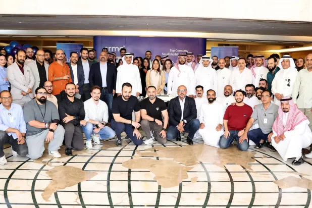 احتفال منسوبي «SRMG» بتصنيفها أحد أبرز أماكن البناء المهني في السعودية (الشرق الأوسط)