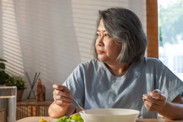 العزلة تُضعف جودة النظام الغذائي لدى كبار السنّ (جامعة كاليفورنيا)