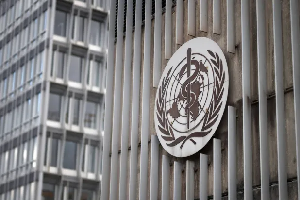 المدير العام لمنظمة الصحة العالمية يطالب الولايات المتحدة بـ«إعادة النظر» في الخفض الحاد لمساعداتها المخصصة للقطاع الصحي (أ.ف.ب)