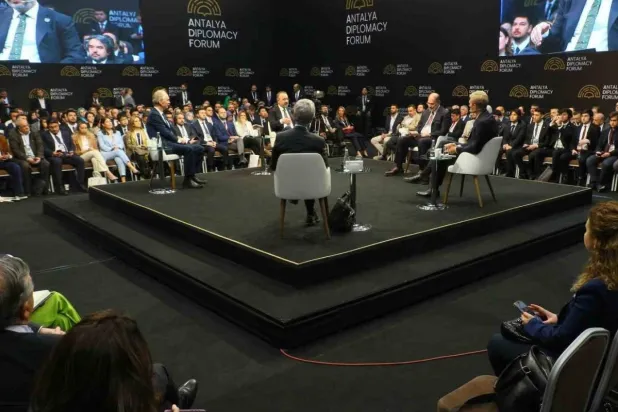 جلسة حول سوريا في إطار منتدى أنطاليا الدبلوماسي في تركيا (الخارجية التركية)