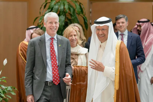 عبد العزيز بن سلمان ورايت في كابسارك (واس)