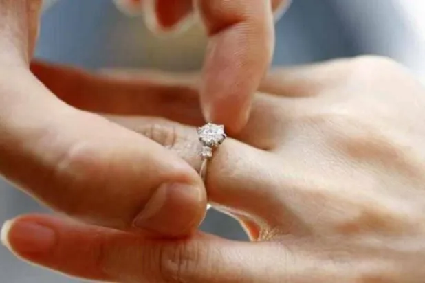 خاتم زواج (أرشيفية - رويترز)