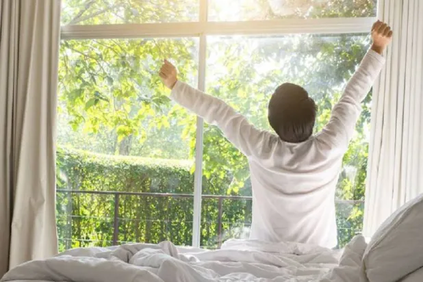 ضوء الشمس في ساعات الصباح من العادات الصحية المهمة (كلية لندن الجامعية)