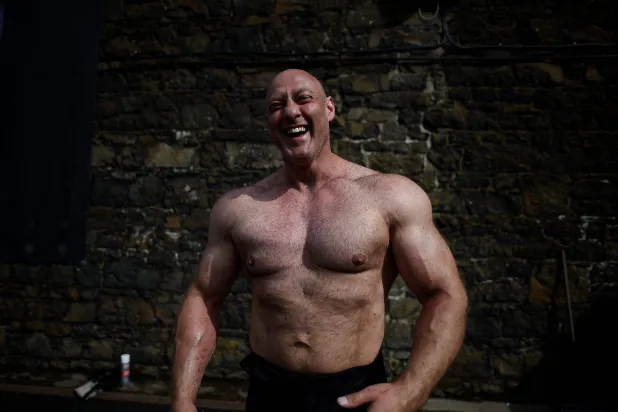 بدلا من 3 وجبات كبيرة يُنصح بتوزيع البروتين على وجبات صغيرة طوال اليوم لتحفيز تخليق البروتين العضلي (رويترز)