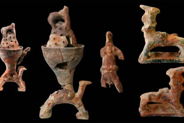 مجمّرة ومجسّم من موقع مسافي 