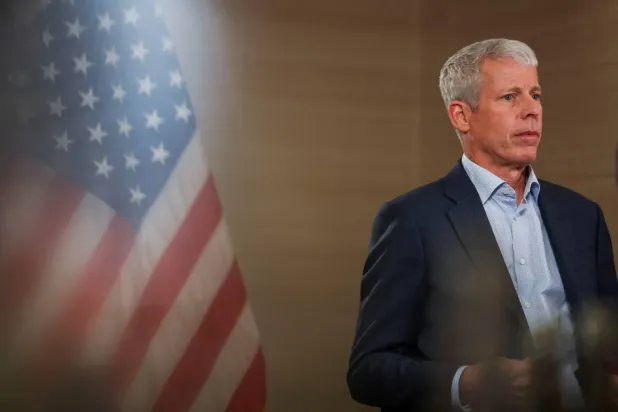 ABD Enerji Bakanı Chris Wright, Suudi Arabistan Enerji Bakanlığı'nda düzenlenen basın toplantısında (Reuters)